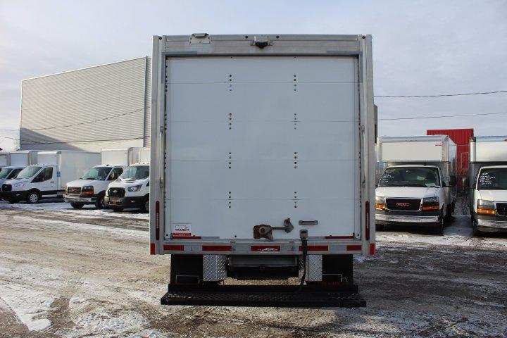 Chevrolet Express Cargo 2022 - Image 8