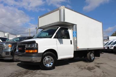 GMC Savana 2018 - Thumbnail 4