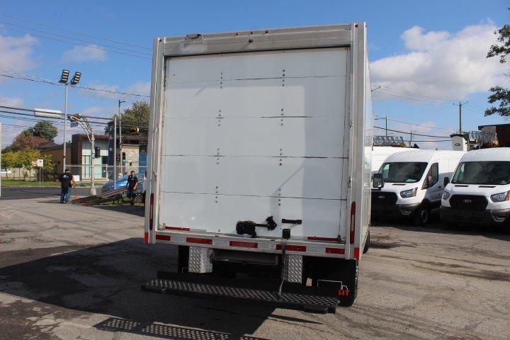 GMC Savana 2018 - Image 14