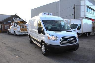 Ford Transit Cargo Van 2016 - Thumbnail 2