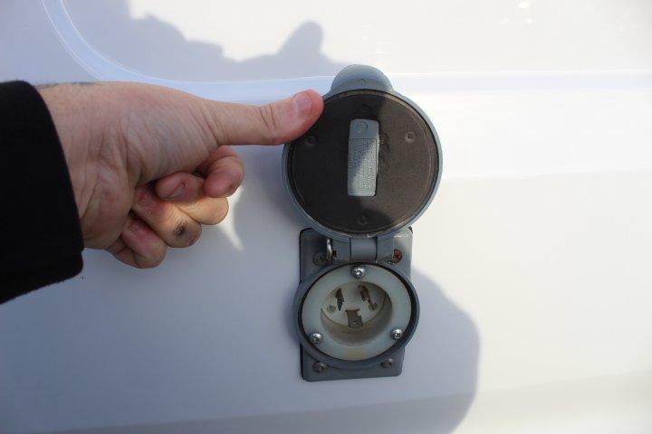 Ford Transit Cargo Van 2016 - Image 17