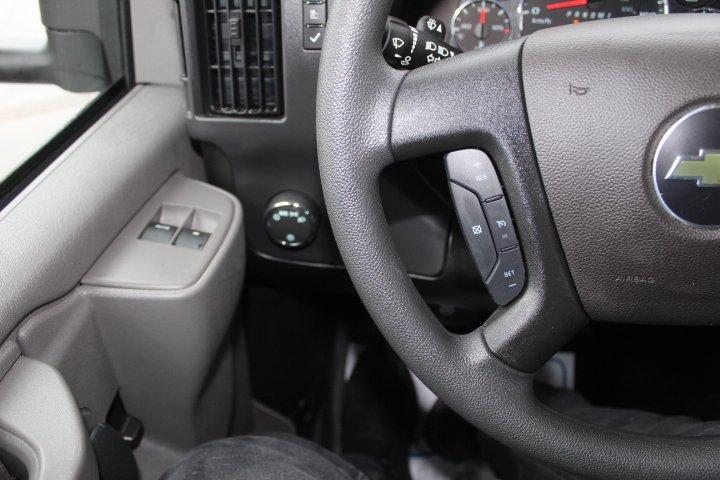 Chevrolet Express Cutaway 2025 - Image 5