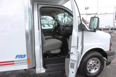 Gmc Savana Cargo 2017 - Thumbnail 6