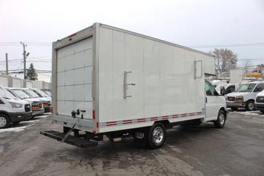 Gmc Savana Cargo 2017 - Thumbnail 8