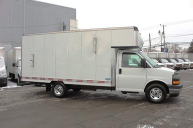 Gmc Savana Cargo 2017 - Thumbnail 9