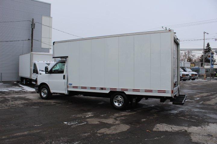 Gmc Savana Cargo 2017 - Image 24