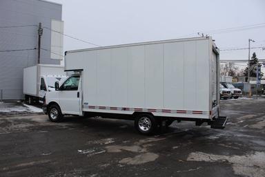 Gmc Savana Cargo 2017 - Thumbnail 24