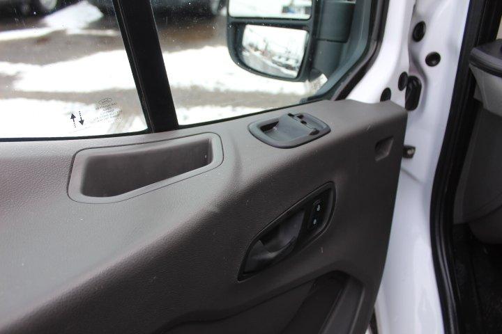 Ford Transit Cargo Van 2021 - Image 6