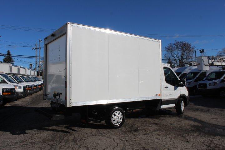 Ford Transit Cargo Van 2023 - Image 17