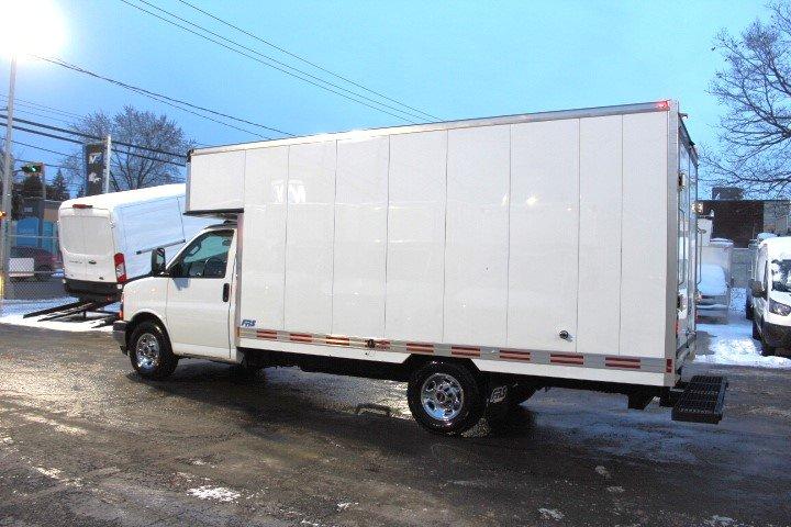 Gmc Savana Cargo 2017 - Image 4