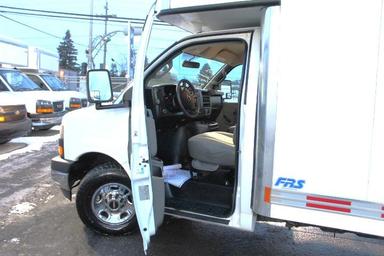 Gmc Savana Cargo 2017 - Thumbnail 16