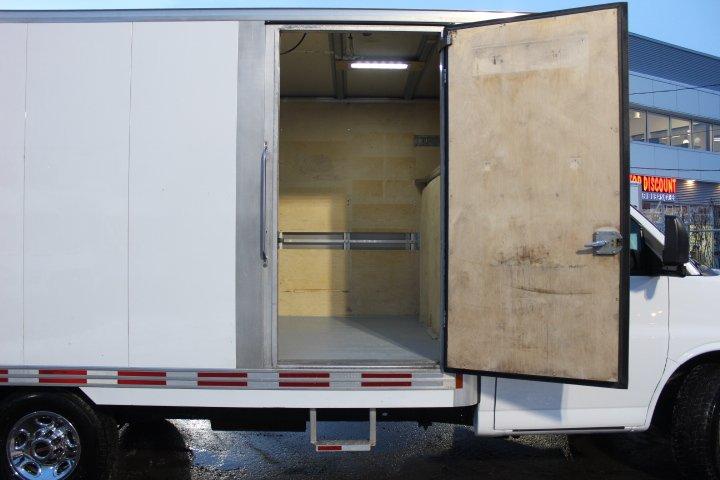 Gmc Savana Cargo 2017 - Image 9