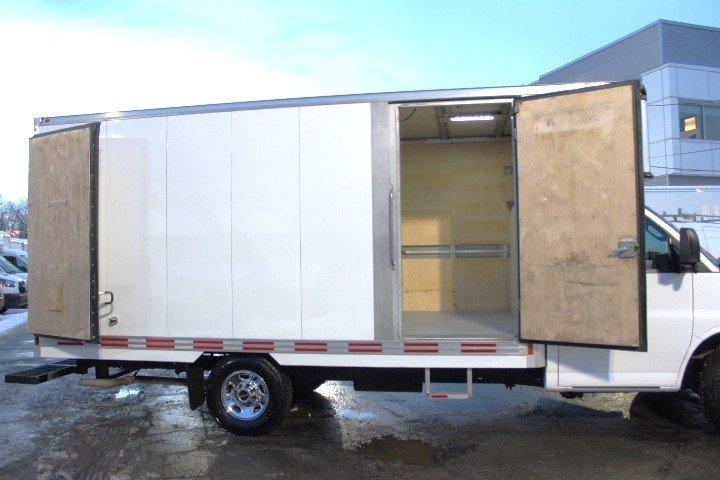 Gmc Savana Cargo 2017 - Image 2