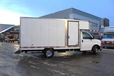 Gmc Savana Cargo 2017 - Thumbnail 10