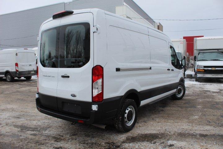 Ford Transit Cargo Van 2022 - Image 2