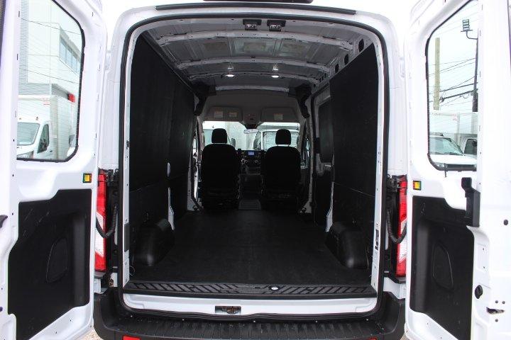 Ford Transit Cargo Van 2022 - Image 13