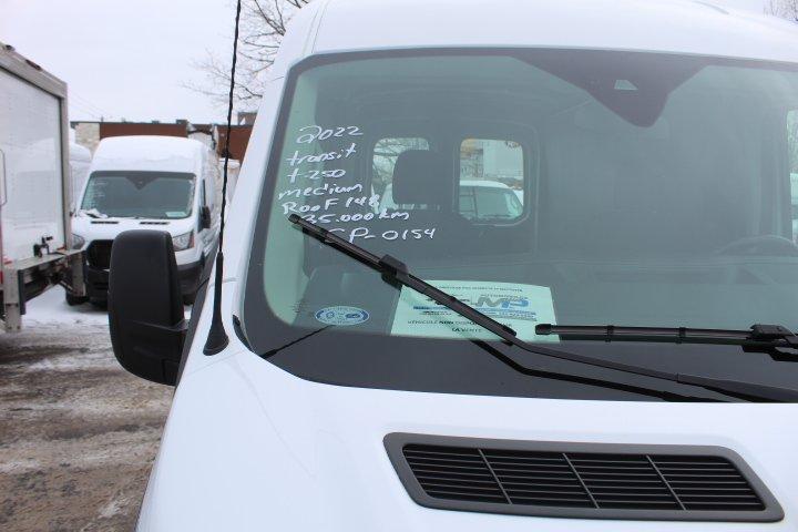 Ford Transit Cargo Van 2022 - Image 18