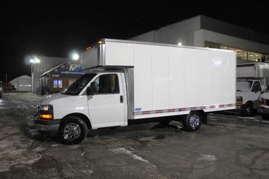 GMC Savana Cargo 2018 - Thumbnail 4