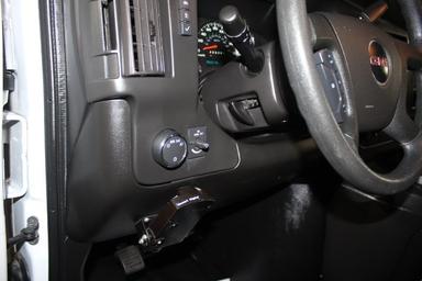 GMC Savana Cargo 2018 - Thumbnail 15