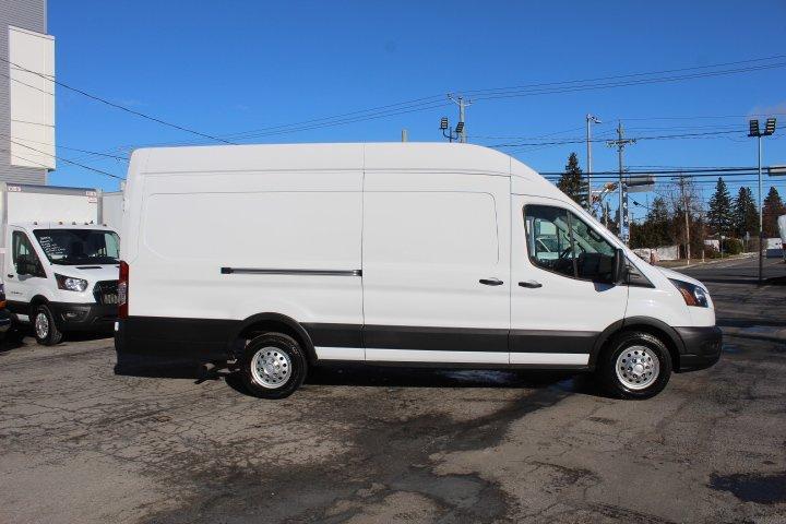 Ford Transit Cargo Van 2023 - Image 3