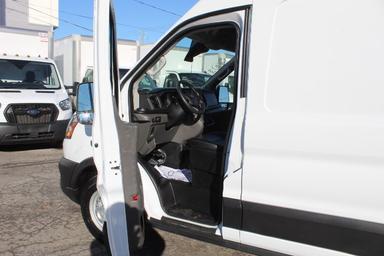 Ford Transit Cargo Van 2023 - Thumbnail 14
