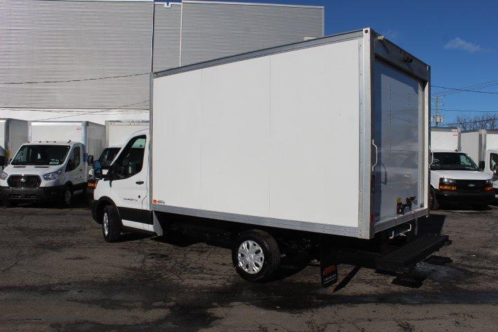 Ford Transit Cargo Van 2023 - Image 4