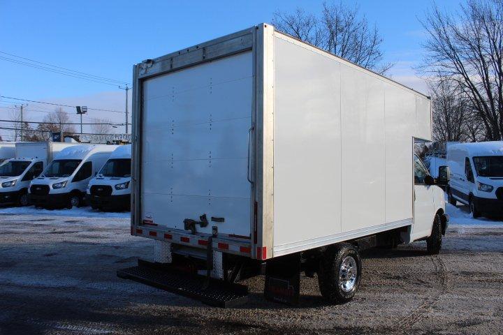 GMC Savana Cargo 2020 - Image 8