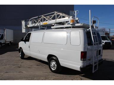 Ford E-350 2014 - Thumbnail 2