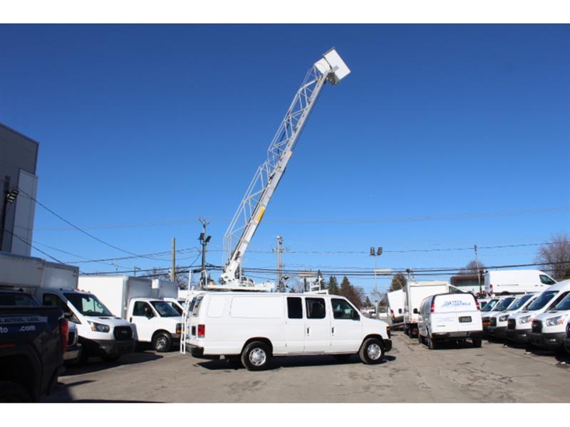 Ford E-350 2014 - Image 9