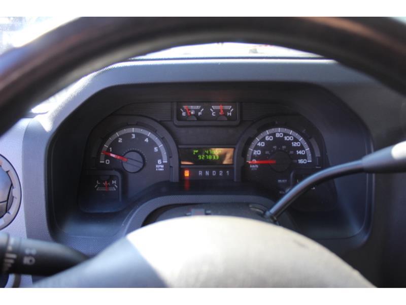 Ford E-350 2014 - Image 17