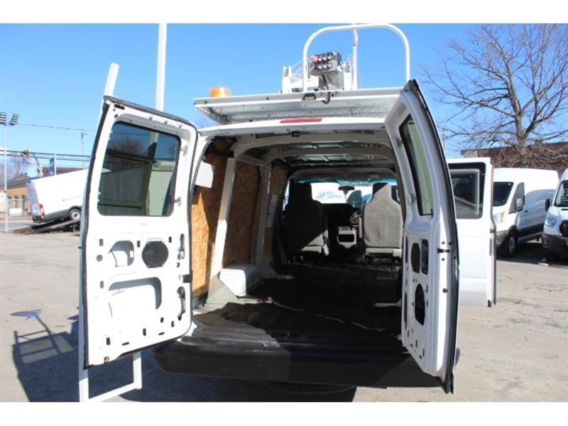 Ford E-350 2014 - Image 25