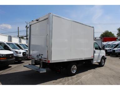 Gmc Savana Cargo 2025 - Thumbnail 4