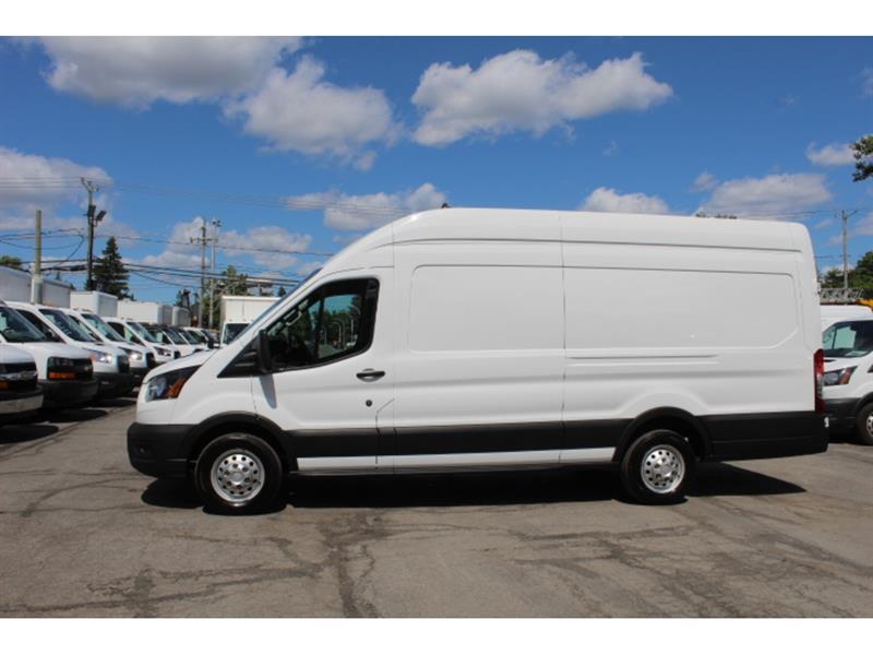 Ford Transit Cargo Van 2023 - Image 4