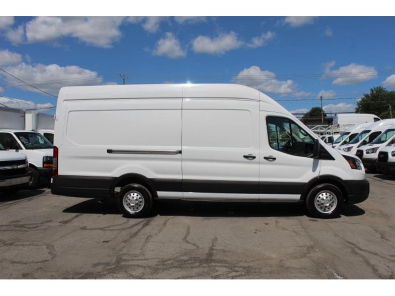 Ford Transit Cargo Van 2023 - Image 9