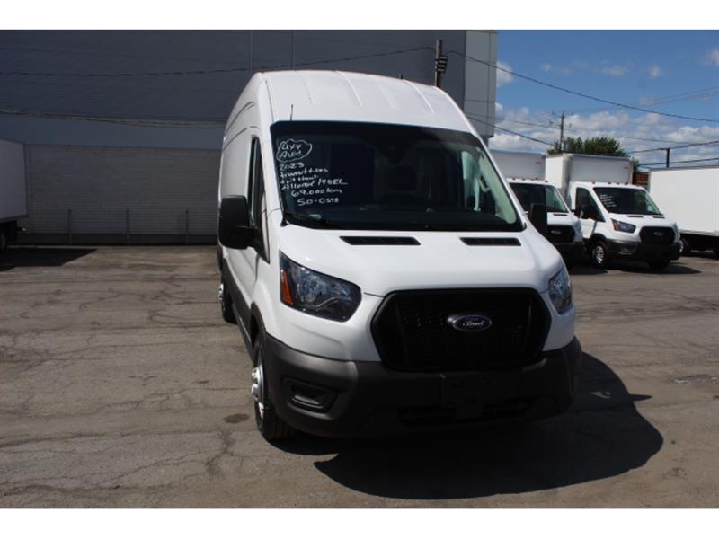 Ford Transit Cargo Van 2023 - Image 11