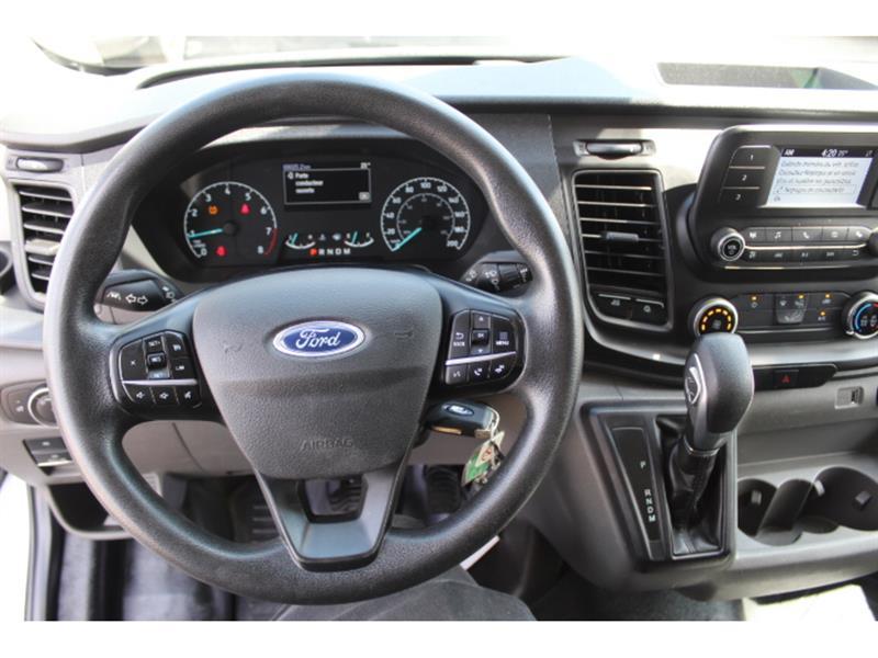 Ford Transit Cargo Van 2023 - Image 18