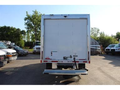 Gmc Savana 2025 - Thumbnail 11