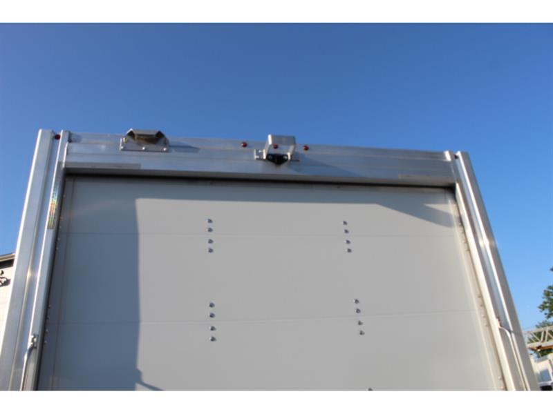 Gmc Savana 2025 - Image 15