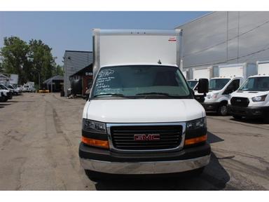 Gmc Savana 2025 - Thumbnail 9