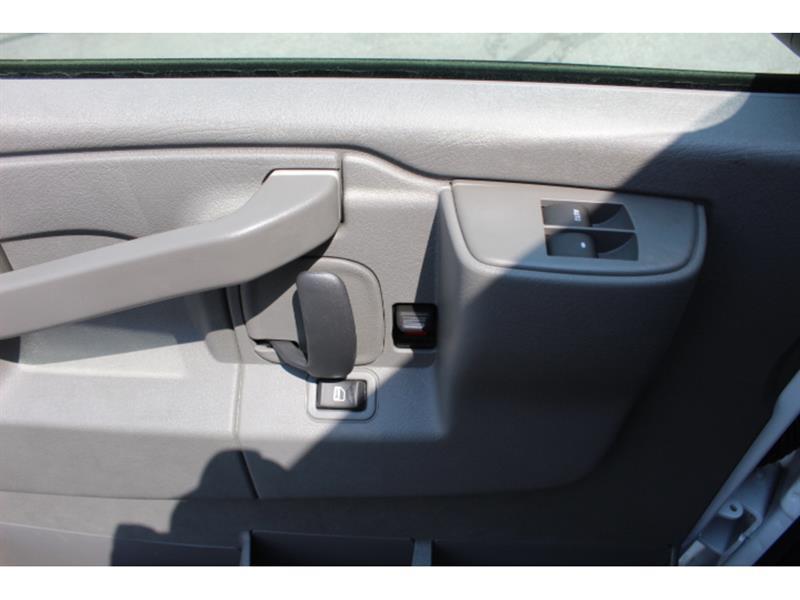 Gmc Savana 2025 - Image 12