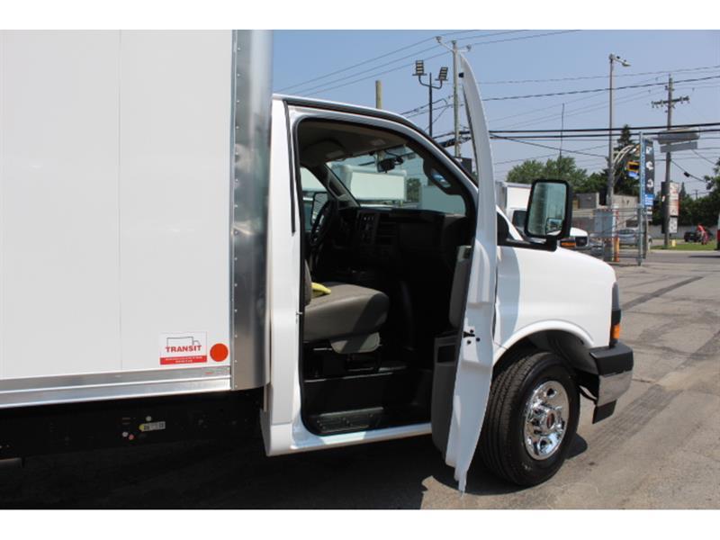 Gmc Savana 2025 - Image 14