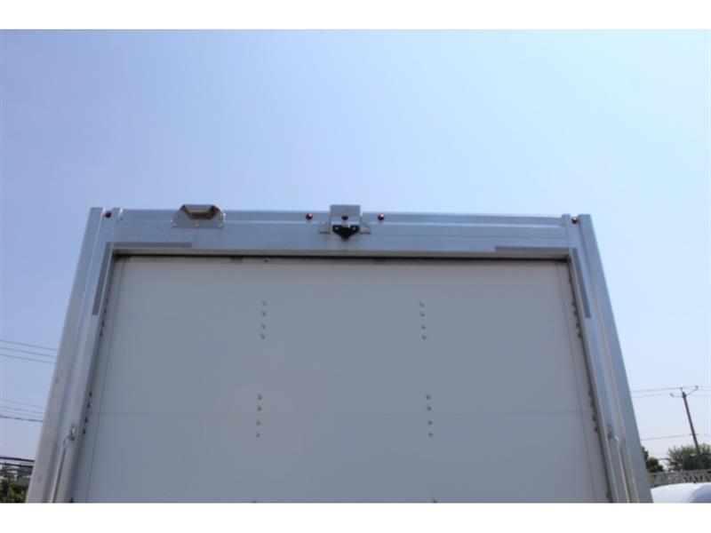 Gmc Savana 2025 - Image 15