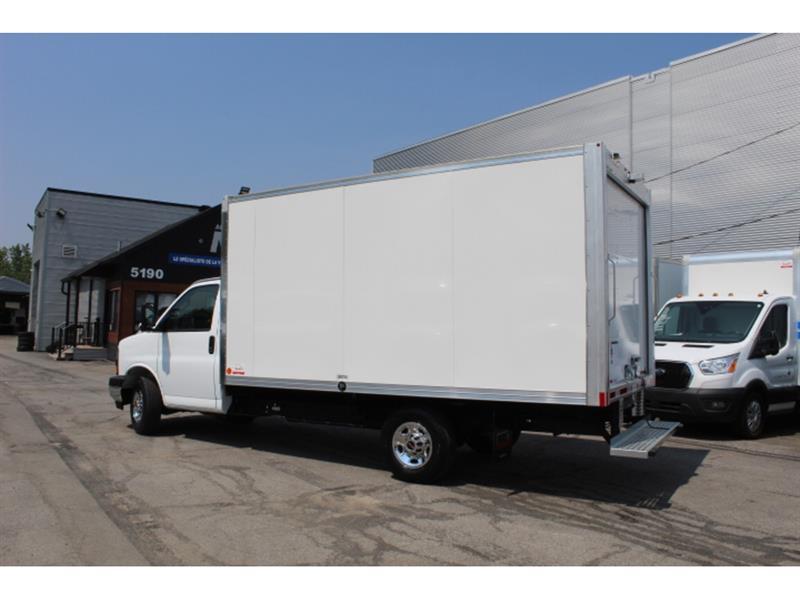 Gmc Savana 2025 - Image 16