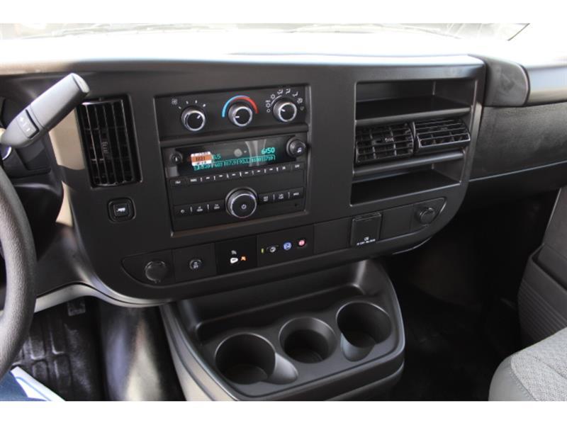 Chevrolet Express 2025 - Image 11