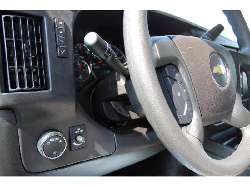 Chevrolet Express 2025 - Image 13