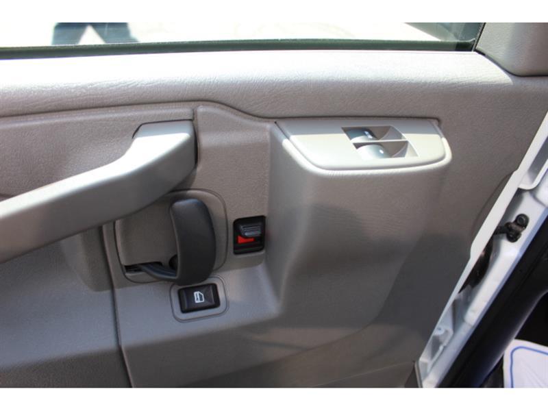 Gmc Savana 2025 - Image 16