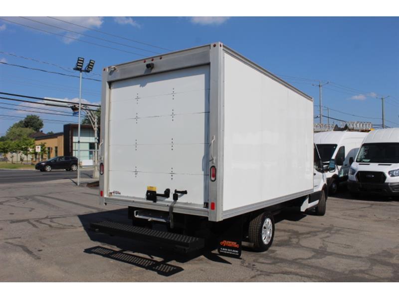 Ford Transit Cargo Van 2023 - Image 8