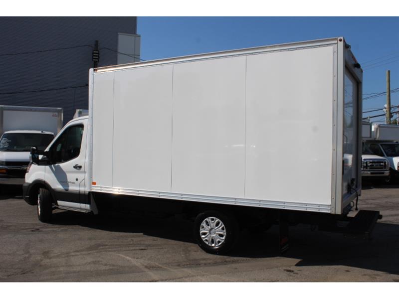 Ford Transit Cargo Van 2023 - Image 12