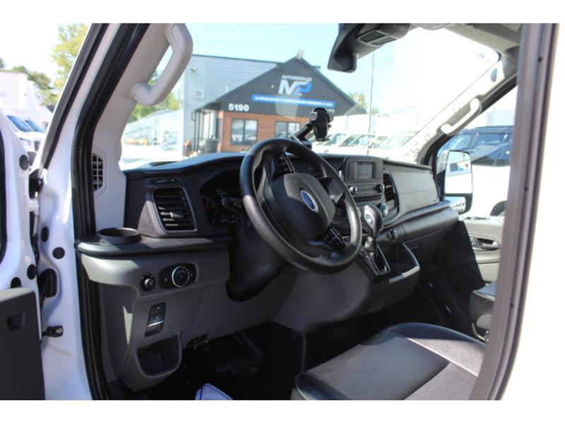 Ford Transit Cargo Van 2023 - Image 10