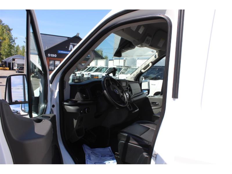 Ford Transit Cargo Van 2023 - Image 11